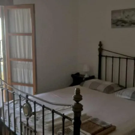 Prázdninový dům Sangue Blu Beachfront *